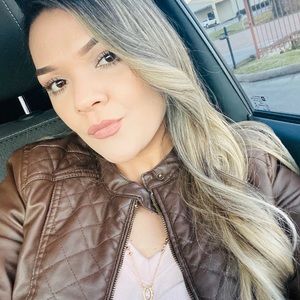 Meet your Posher, Julissa